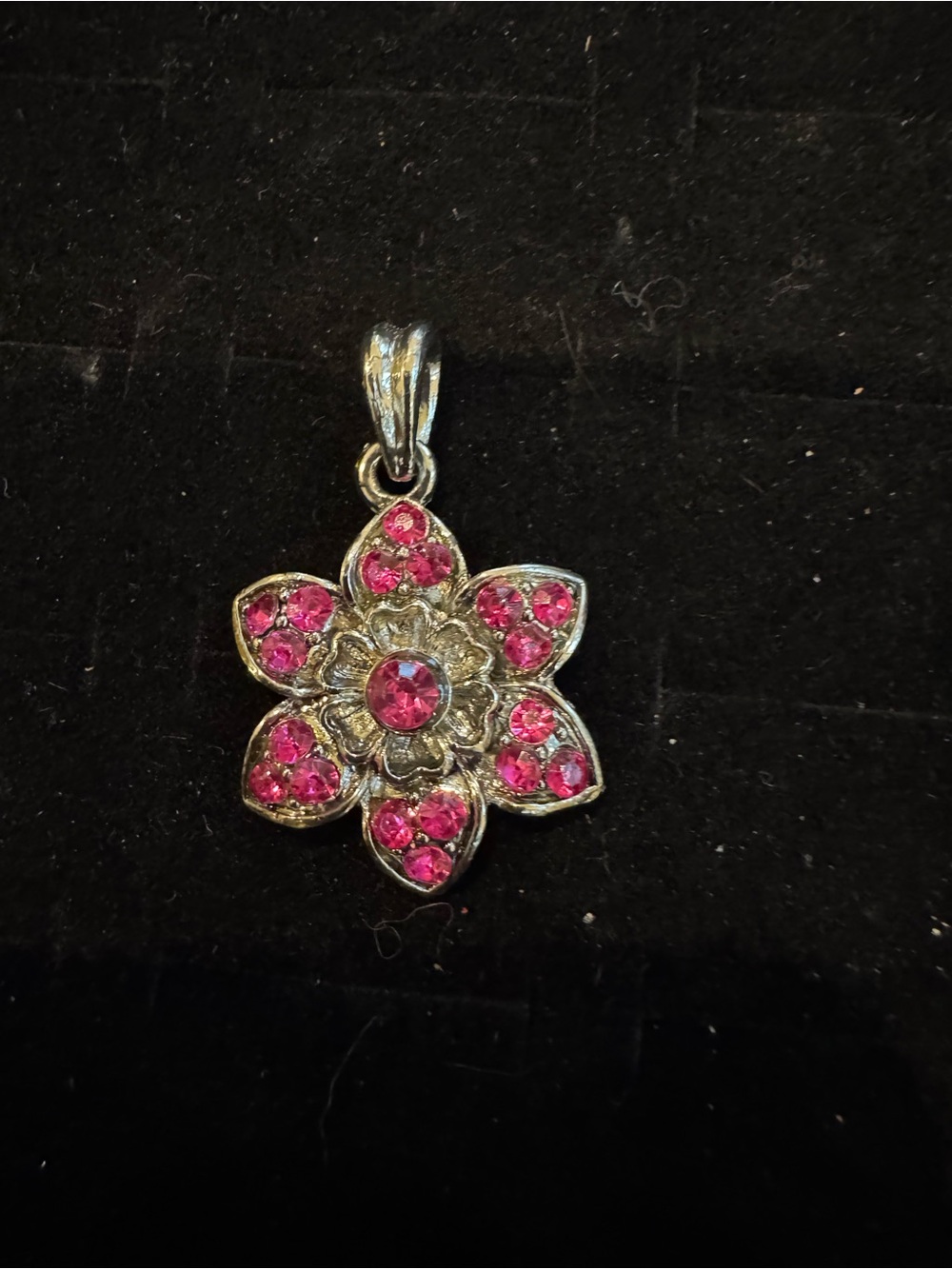 Vintage Style Pink Rhinestone Flower Pendant Gold Tone Floral Jewelry